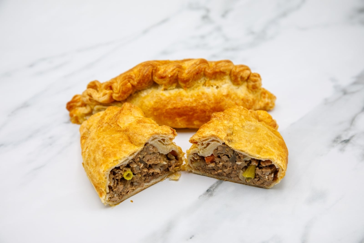 Buy Mince Beef Pasties 4 Pack Online Eric Lyons Solihull British