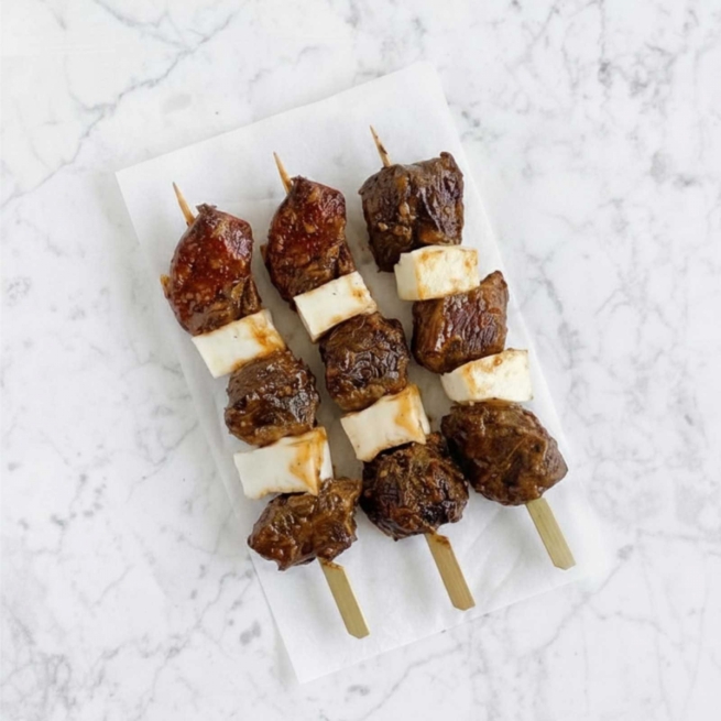 Chilli Garlic Steak & Halloumi Skewers